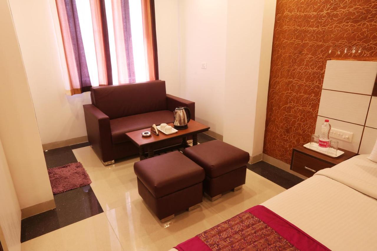 Hotel Airport Star New Delhi Exterior photo