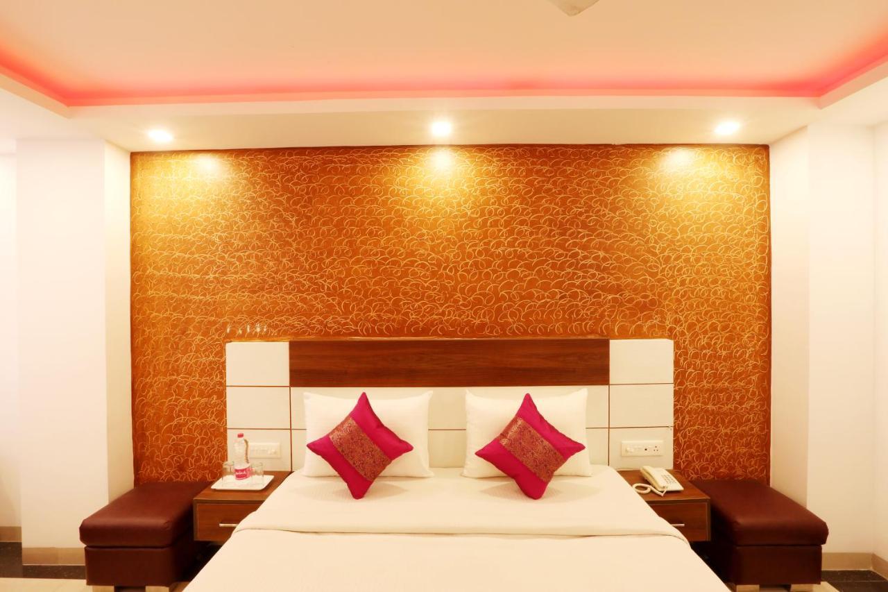 Hotel Airport Star New Delhi Exterior photo